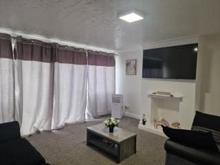 Kate House - Milton Keynes - 2