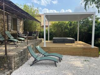 Maison de charme avec jacuzzi, vue sur Gordes à 5mn du centre du village - Gordes - 6