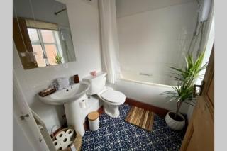 Chester City Centre Apartments with Parking Available on Ground Floor Flat - Chester - 7