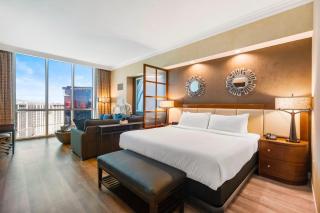 No Resort Fee Penthouse Balcony & Free Valet - 6