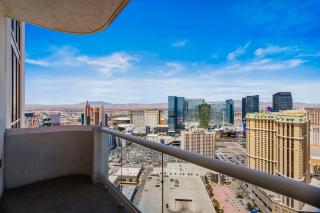 No Resort Fee Penthouse Balcony & Free Valet - Las Vegas - 4