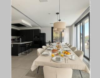Luxury Villa with Breathtaking Views in Marbella By Lodgerstrip - Marbella - 9