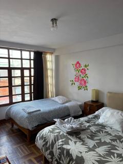 Modern 3BR House with Large Terrace & Urban Views - Cusco - 1