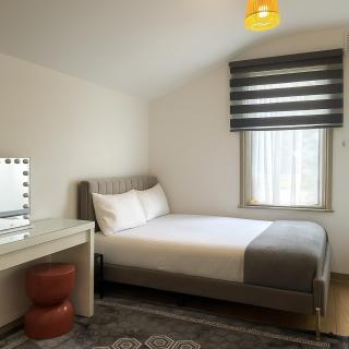 Entire 3 Bedroom Home With Garden In London - Edmonton - 4