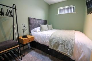 Luxury Riverside Living - Morton - 4