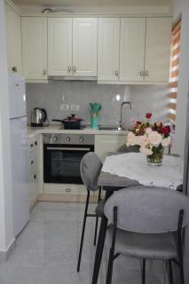 Apartament Cela - Çorovodë - 8