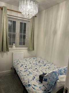 3BR House in Newton-Le-Willows - Sleeps 6 - - 7
