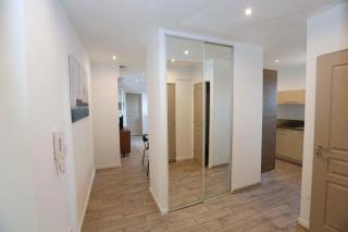 Toulon centre, Appartement 2 chambres tout équipé au 6e étage sans ascenseur - Tolone - 3