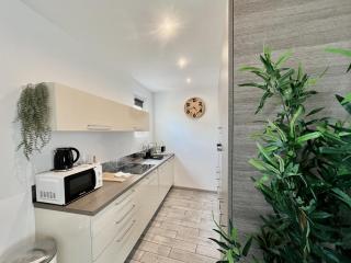 Toulon centre, Appartement 2 chambres tout équipé au 6e étage sans ascenseur - Tolone - 2