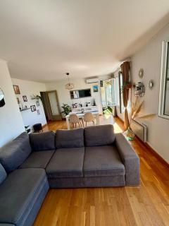 Joli cocon vue mer au cœur de La Ciotat - 2