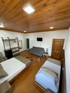 Castle Rooms - Krujë - 9