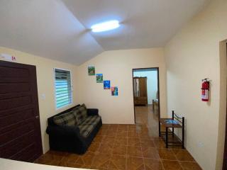 Entire House - Private, Affordable, 10 mins to Itl Airport - 6