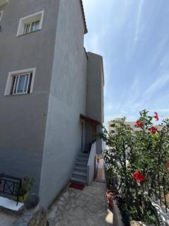 Ylli's Apartments - Saranda - 8
