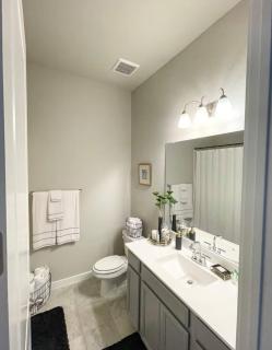 Modern 3 bd townhouse 10 min Airport 20 min DT - Austin - 1