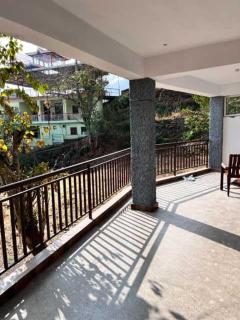 Gayatri Lodge - Kasauli - 8