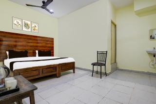 SPOT ON SRI KARTHIK GRAND INN - Warangal - 1
