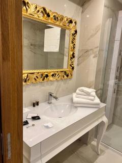 Rosso Aparthotel - Michalovce - 8