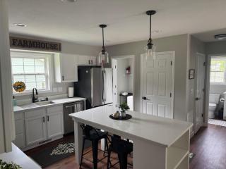 Cozy 2 bedroom 2 bath getaway Villa - Hendersonville - 3