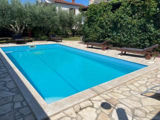 Fabris Apartments with pool and top location near sea - 2