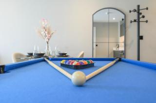 City Centre - NEW! - Rates for LONGER STAYS - Work&Relaxation - sleeps 4! - Beeston Hill - 8