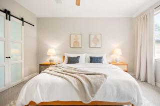 Walk to Zilker Barton Springs 5BR 3BA Villa Sleeps 14 - Austin - 7