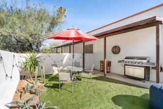 2BR Apt with BBQ & Parking Spring Fling Stay - Tucson - 3