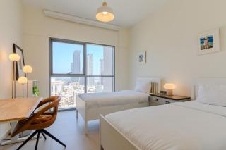 Burj Khalifa View - 2BR and Maid - Downtown - Dubai - 4