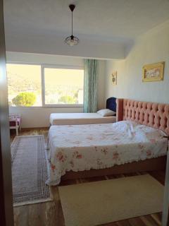 Villa with private pool and unique sea view in Çeşme - Çeşme - 4