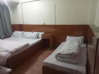 Sky hotel plaza1 - Bākhri Kharka - 1
