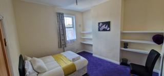 Lucruios villa room 1 - Hull - 9