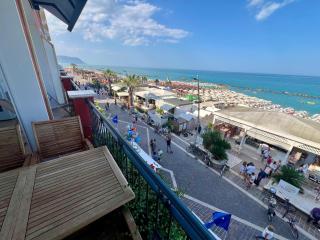 Fronte BLU - FRONTE MARE - Porto Recanati - 8