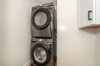Historic Ludlow Apt A - - 7