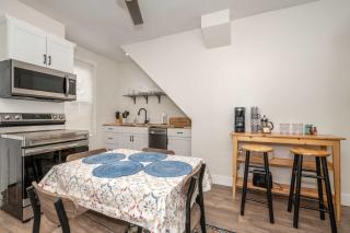 Historic Ludlow Apt A - - 8