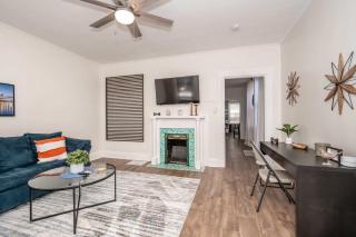 Historic Ludlow Apt A - - 4