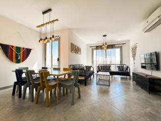 2-BR Chalet Direct to the Pools Einbay Resort - Ain Suchna - 0