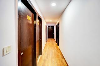 Hotel O Golden Inn - Ghaziabad - 8