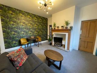Chester City Centre Apartments with Parking Available on Ground Floor Flat - Chester - 0
