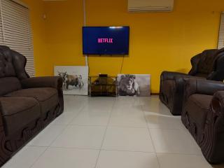 Idyllic Holiday Home for Comfy Retreats - Gaborone - 3