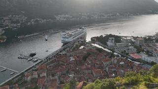 Little bay apart 2 - 5