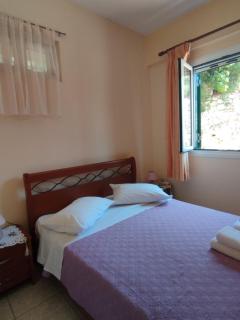 Vardia Rooms - Poros - 3