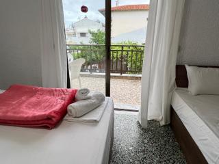 PELEKAN rooms and apartments ATHINA 22 - Pefkochori - 4