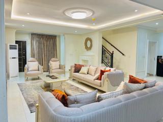 Julians Apartment - Ikeja - 8