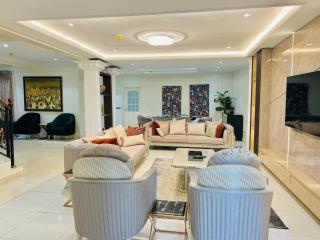 Julians Apartment - Ikeja - 0