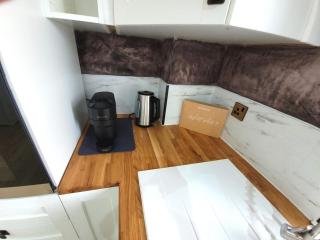 1 bed flat by river Thames - 5