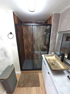 1 bed flat by river Thames - Stifford - 2