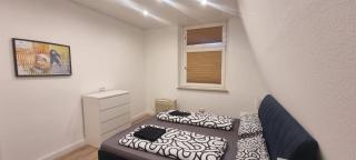 Zentrumsnahe 4 Zimmer Etagenwohnung für bis zu 7 Personen - - 1