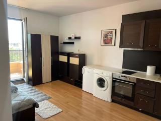 Kazanlak CENTRAL Studio Apartment Guesthouse Flat, Glorious Views & Free Parking! Self Check-in, Super place ! - Kazanlak - 6