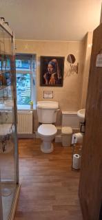 Moonraker Room with a View with ensuite shower room - 1