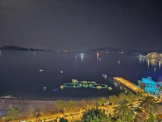 Beachfront 2 Bedrooms Apartment - Saranda - 9