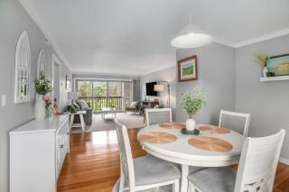 Newly Renovated Fore Seasons - Williamsburg - 0